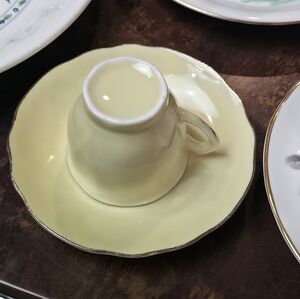 Vtg Pastel Yellow Demitasse Espresso Cup & Saucer Set Gold Gilt Trim Unmarked